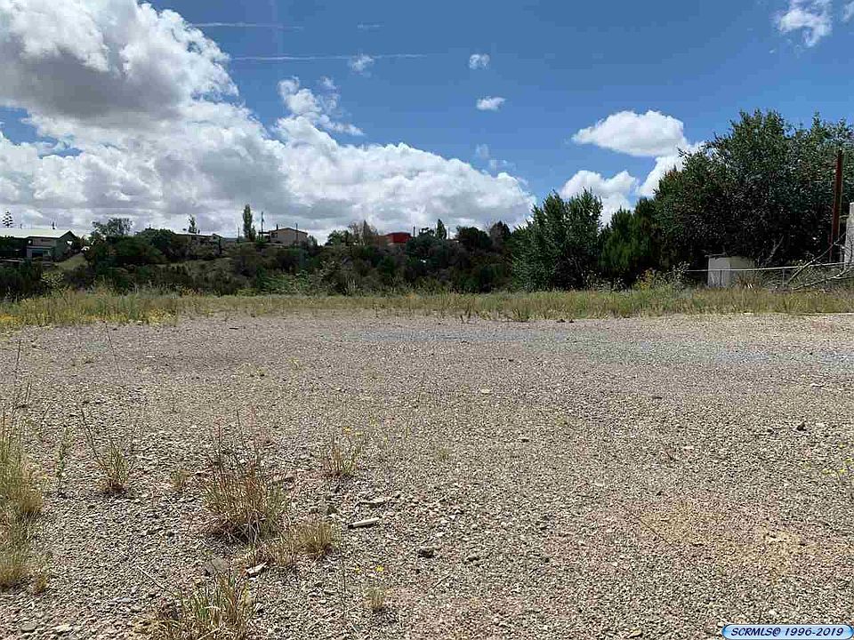 1st image of 610 Mountain View Dr