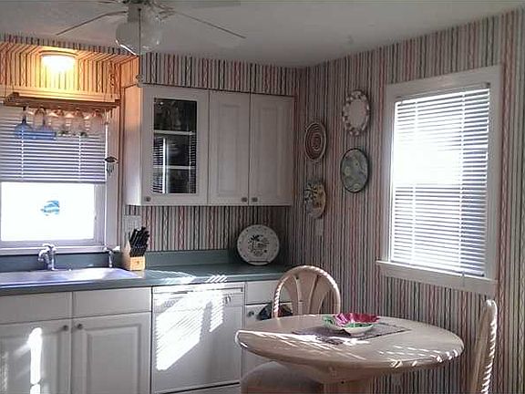5th image of 6213 Pleasant St