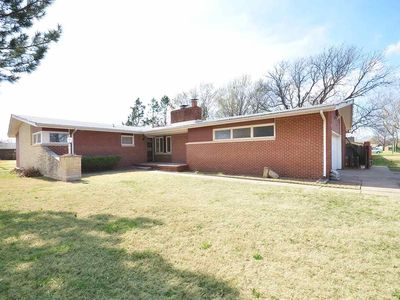 1857 N Ridge Rd, Wichita, KS, 67212