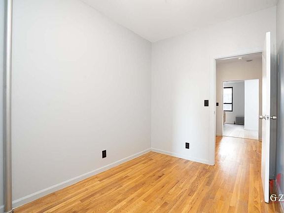 2nd image of 401 E 116th St #6A