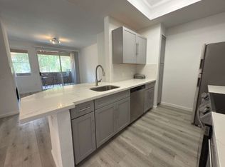 1 bed, 1.0 bath, 867 sqft, $1,395, Phoenix, AZ 85048