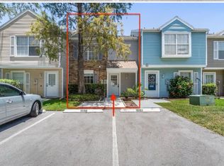 16193 E Rambling Vine Dr, Tampa, FL 33624