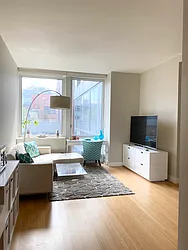 Rented by R New York