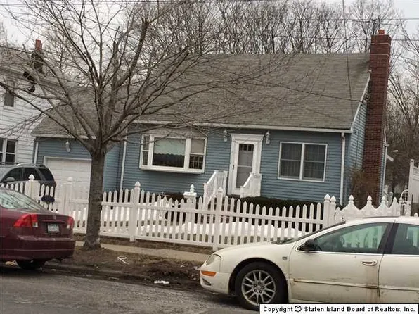633 Targee St, Staten Island, NY 10304