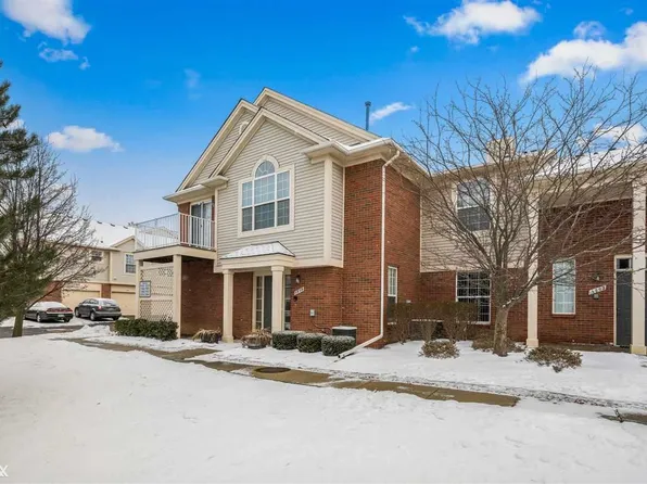 1800 Flagstone Cir #1, Rochester, MI 48307