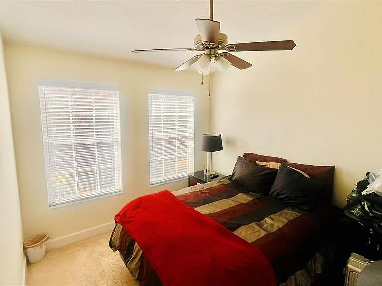2915 Pointeview Dr — Photo 17