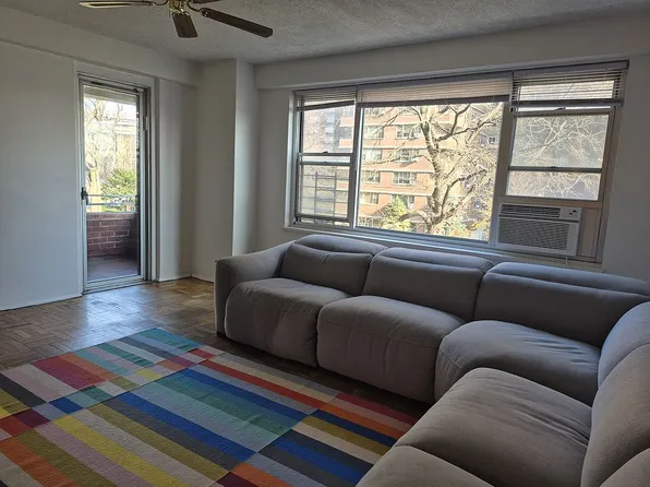 575 Grand St #F104, New York, NY 10002