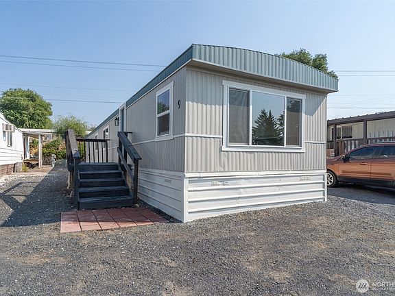 2nd image of 1908 W Marina Drive #9