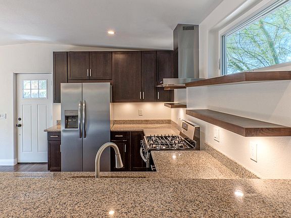 3rd image of 4417 N 26th St #2