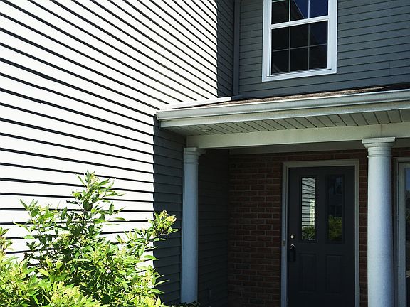 2nd image of 4024 Rivertown Ln SW
