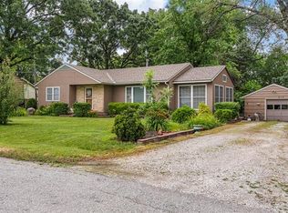 217 E 2nd St, Wellsville, KS 66092