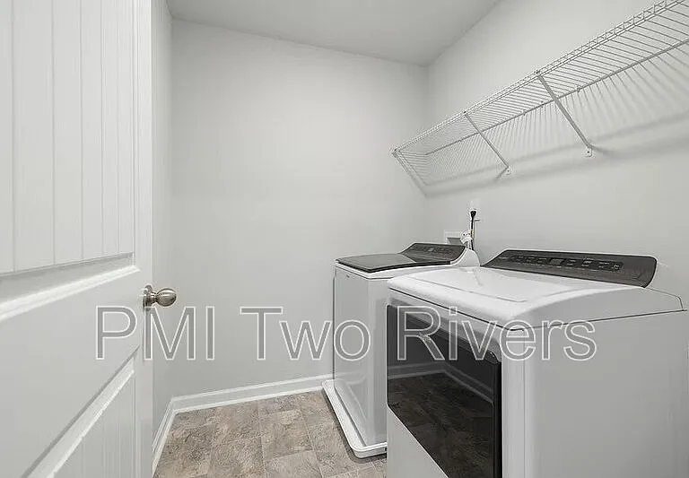 5027 Benelli Dr — Photo 30
