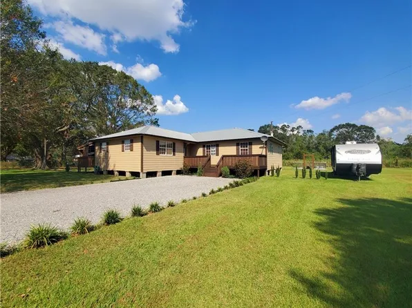2795 A & J Rd, Jennings, LA 70546
