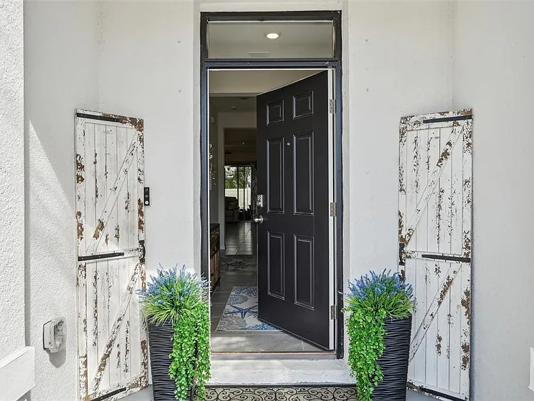 16646 Maude Dr — Photo 3
