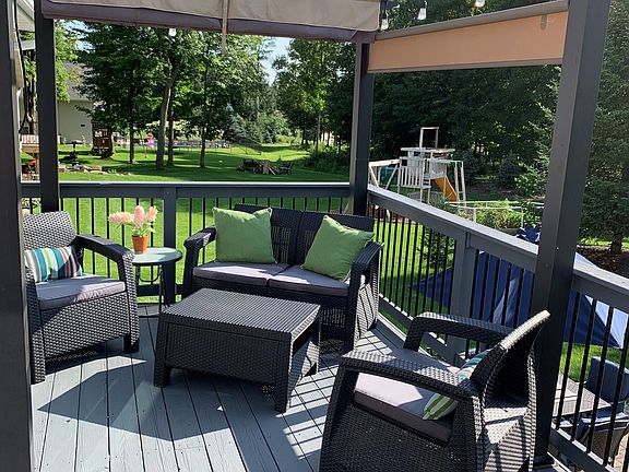 5th image of 210 Aspen Grove Ln