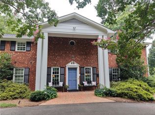 2862 Robinhood Rd, Winston Salem, NC 27106