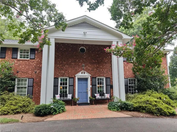 2862 Robinhood Rd, Winston Salem, NC 27106