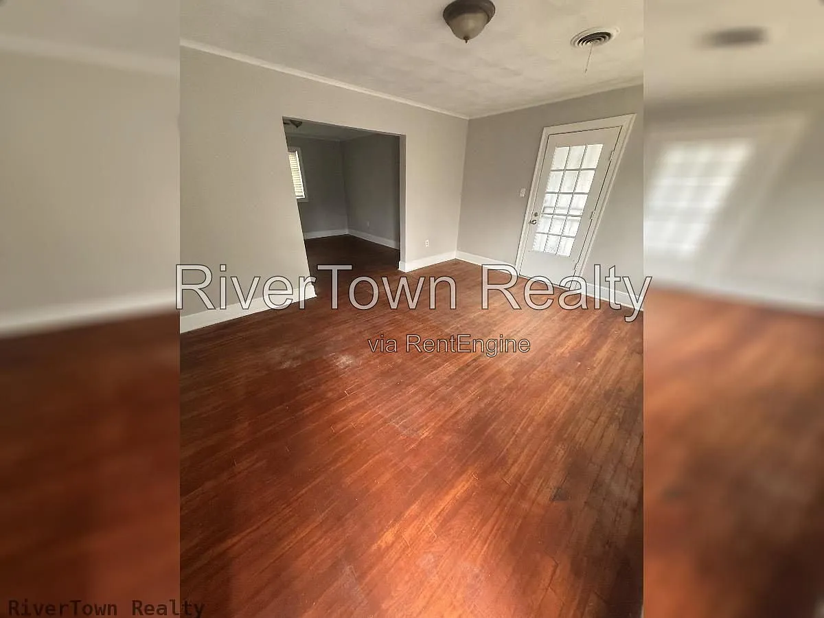 3 bed, 1.0 bath, 1100 sqft, $1,095 — Photo 3