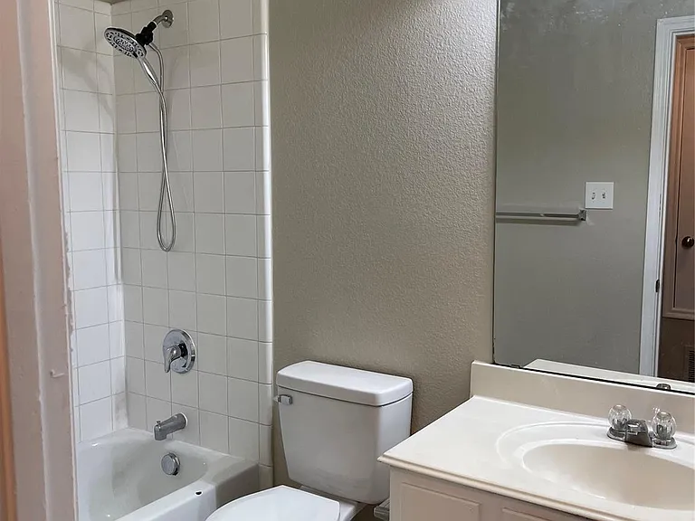 8904 Chisholm Trl — Photo 13