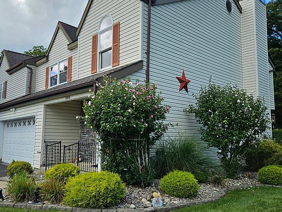 3rd image of 806 Springdale Ave