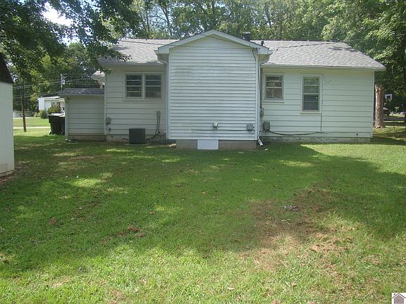 2nd image of 131 Cunningham Ave