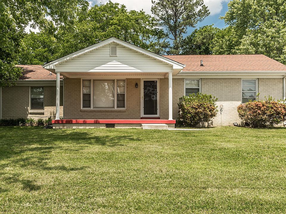 1st image of 410 Tulip Cir