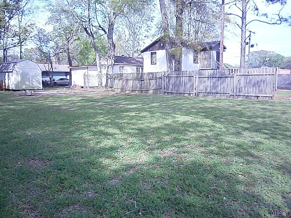 2nd image of 2545 Chippewa St
