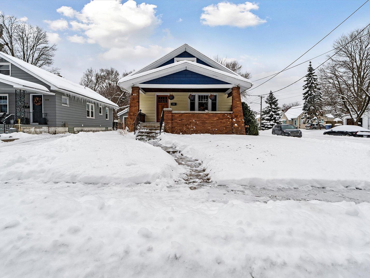 832 Graceland St NE, Grand Rapids, MI 49505 Zillow