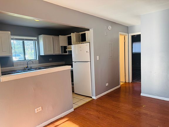 4th image of 1933 N Green Ln N #1A