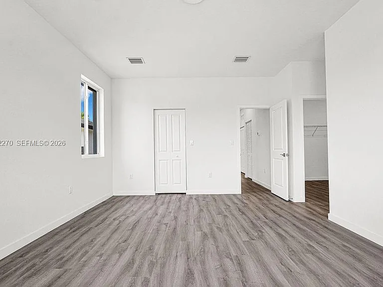 SW 125th Ave — Photo 17