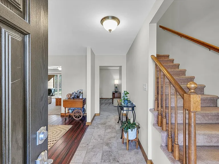 1705 Lake Shore Dr — Photo 6
