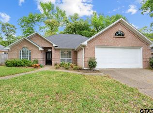 3310 Oak Village Dr, Tyler, TX 75707