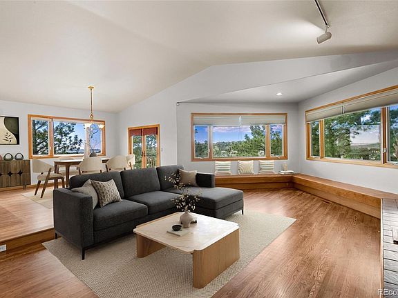 4th image of 2255 Gambrell Lane