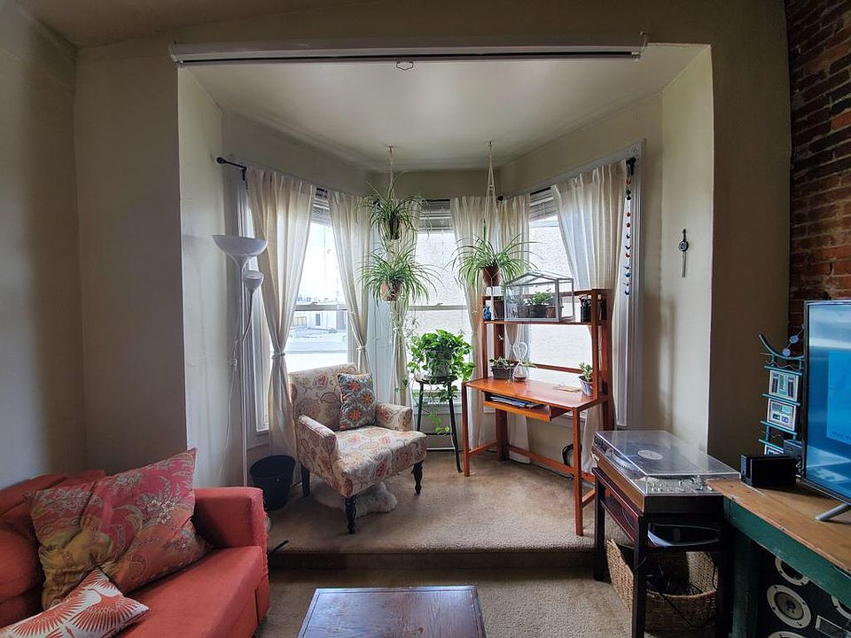 1st image of 878 N 22nd St #3