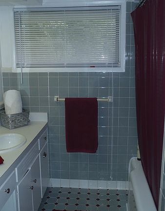 5th image of 21500 Normandale St