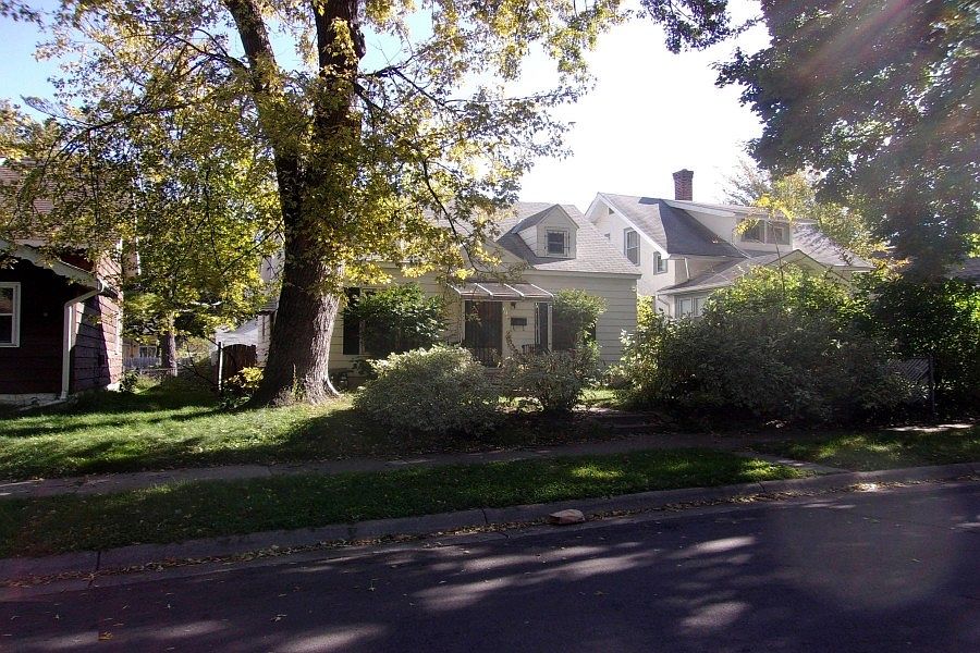 2nd image of 3718 Newton Ave N