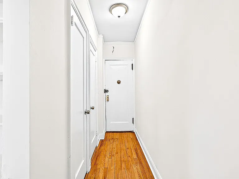 601 Pelham Pkwy N #514 — Photo 2