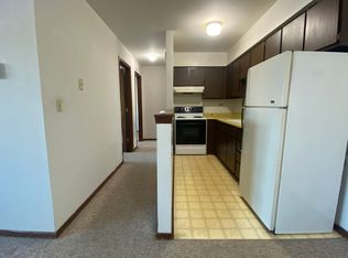 1011 State St APT 1, River Falls, WI 54022