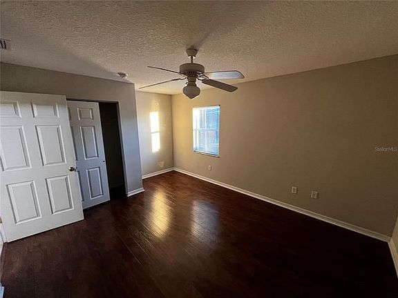 3rd image of 1035 Willow Dr