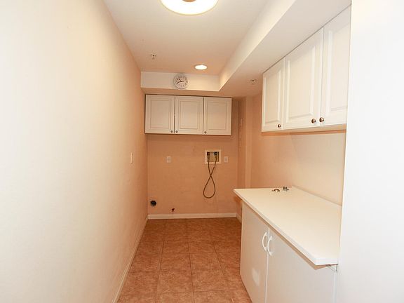 4th image of 1445 W 224th St Unit 12