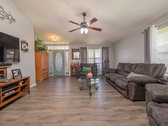 5th image of 2403 Creekfront Dr