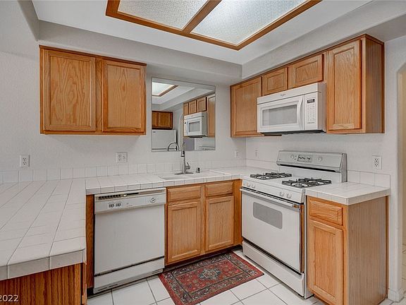 5th image of 500 Grey Cloud St Unit 101