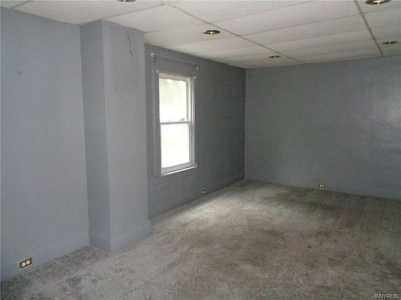5th image of 123 Dartmouth Ave