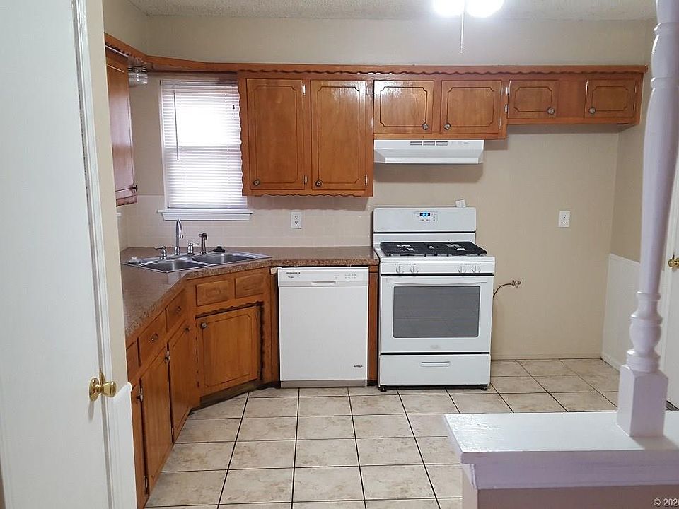2nd image of 13202 E 23rd St