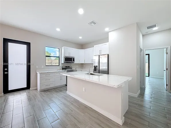 402 NW 41st St #402, Fort Lauderdale, FL 33309