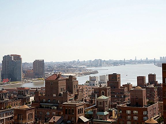 4th image of 418 E 59th St APT 28B