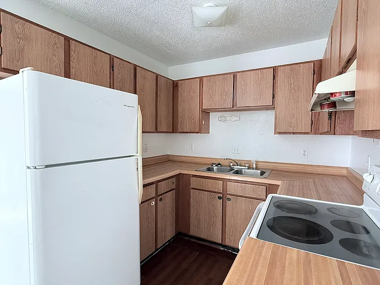 709 E Woodland St #2 — Photo 8