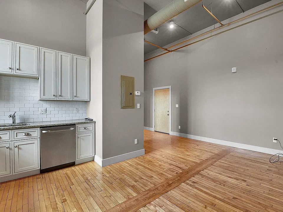 1615 Hampton Ave #19
