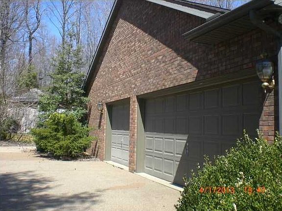 3rd image of 1300 Tall Timbers Dr
