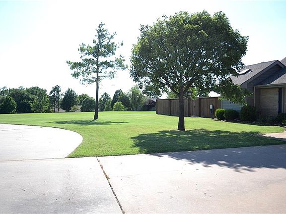 2nd image of 1001 River View Dr